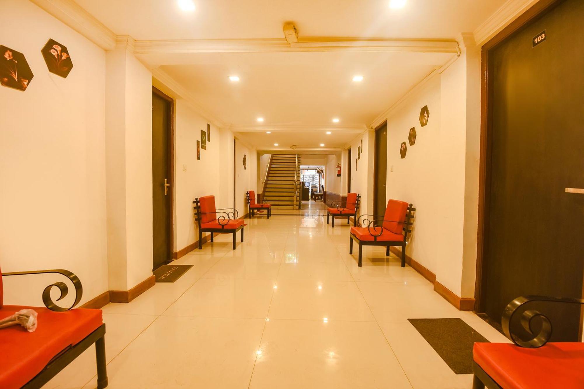 Fabexpress Raj Imperial By Rivasa Hotel Calangute Exterior photo